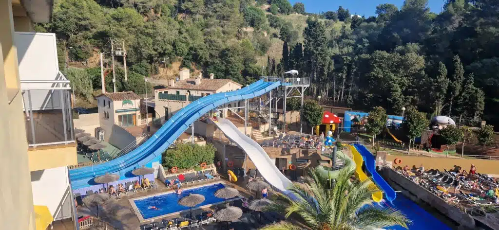 Hotel Rosamar Garden Resort piscinas y toboganes